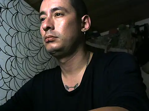 Snapshot of vampireathome chatting on 05-14-26, 05:03 vampireathome online show from 05-14-26, 05:03