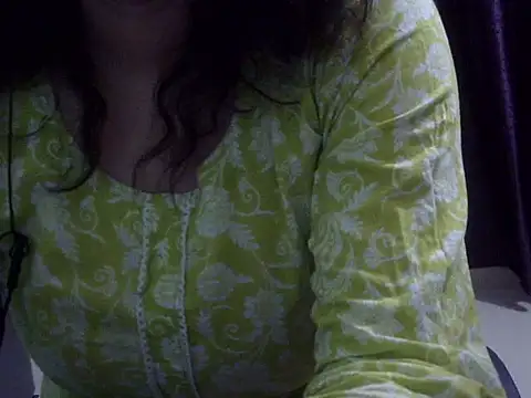 Snapshot of Your_cutiepie_ chatting on 06-19-26, 02:32 Your cutiepie online show from 06-19-26, 02:32