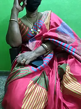 Snapshot of niiveditha chatting on 02-17-26, 03:19 niiveditha online show from 02-17-26, 03:19