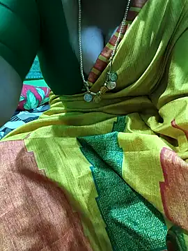 Snapshot of niiveditha chatting on 02-21-26, 01:39 niiveditha online show from 02-21-26, 01:39