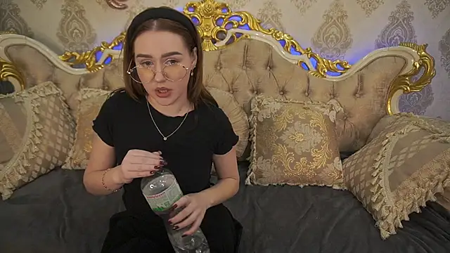 DivineJass online show from 03-06-25, 01:05