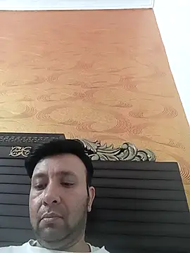 innocentboy1987 online show from 04-17-26, 06:05