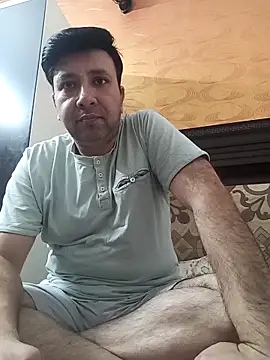 innocentboy1987 online show from 04-28-26, 05:23