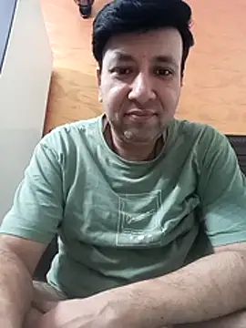 innocentboy1987 online show from 05-19-26, 04:35