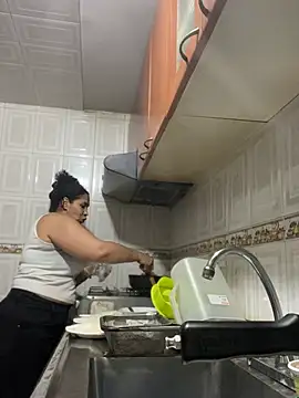 Snapshot of Carola-Ross chatting on 01-14-26, 01:55 Carola-Ross online show from 01-14-26, 01:55