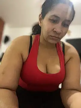 Snapshot of Carola-Ross chatting on 02-06-26, 05:38 Carola-Ross online show from 02-06-26, 05:38