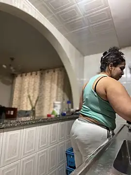 Snapshot of Carola-Ross chatting on 02-17-26, 05:19 Carola-Ross online show from 02-17-26, 05:19