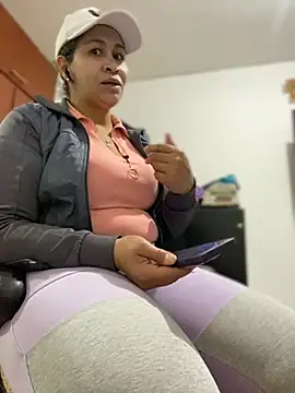 Snapshot of Carola-Ross chatting on 02-26-26, 05:34 Carola-Ross online show from 02-26-26, 05:34