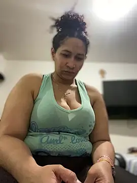 Snapshot of Carola-Ross chatting on 03-16-26, 10:58 Carola-Ross online show from 03-16-26, 10:58