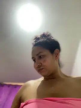 Snapshot of Carola-Ross chatting on 03-30-26, 04:08 Carola-Ross online show from 03-30-26, 04:08