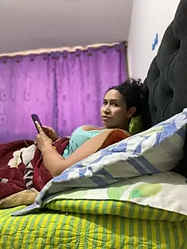 Snapshot of Carola-Ross chatting on 04-08-26, 04:51 Carola-Ross online show from 04-08-26, 04:51