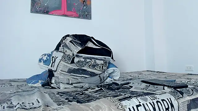 hugosan12 online show from 03-25-26, 03:18