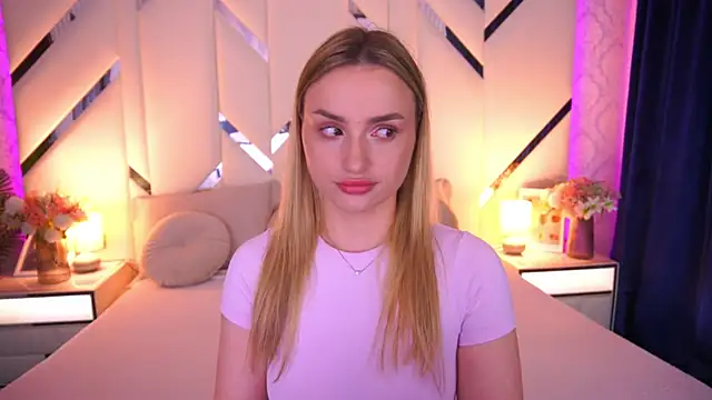 LindsieGreyy online show from 05-22-26, 01:17