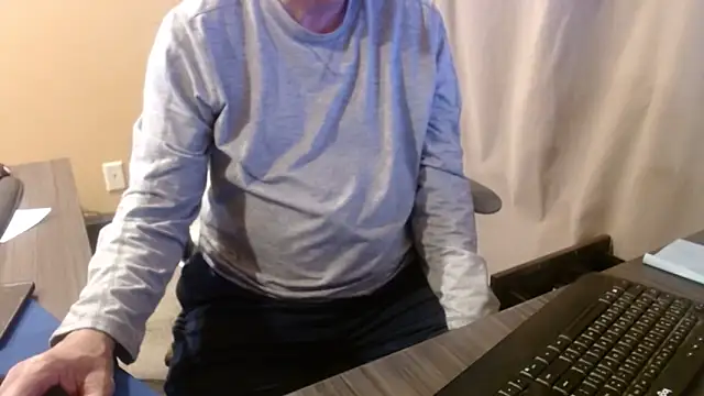 olderandwiser2 online show from 05-11-26, 03:34