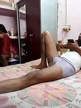 Hot couple493 online show from 05-18-26, 07:31