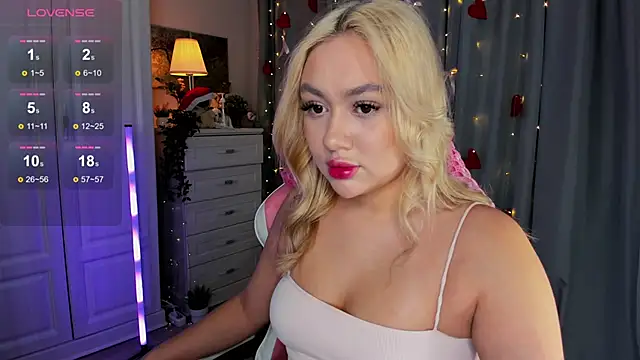 Snapshot of _Loneve__ chatting on 02-21-26, 03:35 Loneve online show from 02-21-26, 03:35