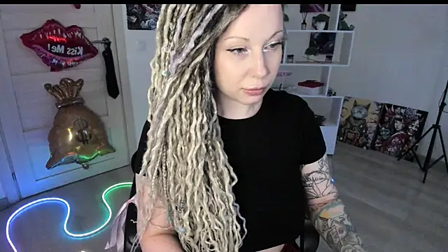 HoneySallyMoore online show from 05-20-26, 10:32