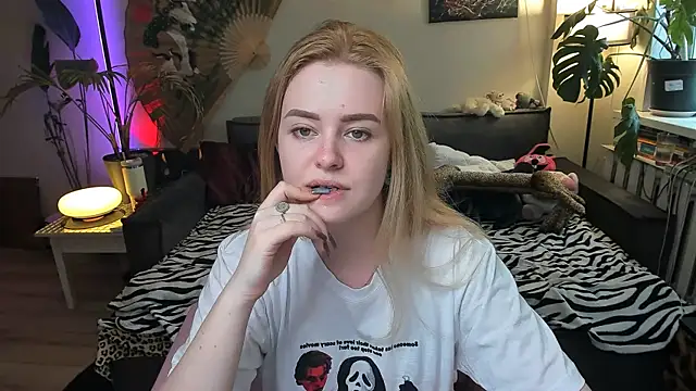 Alexa Pirs online show from 03-06-26, 01:18