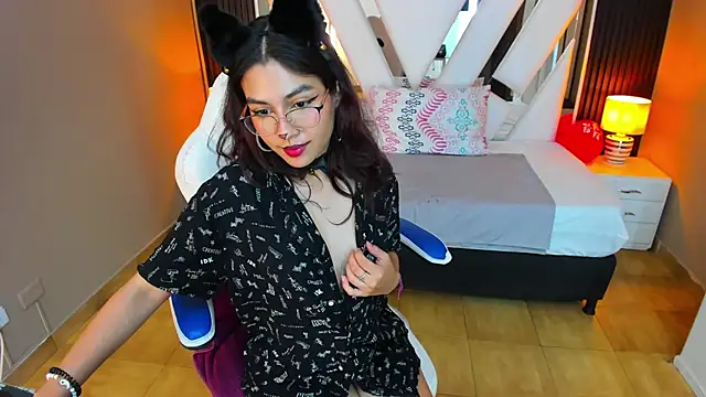 Cristin Petite online show from 02-17-25, 09:41