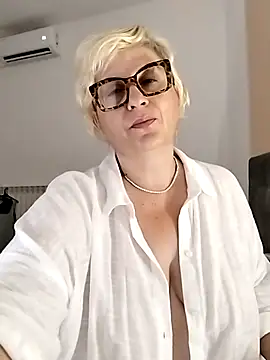 Pumabionda online show from 07-15-26, 04:45