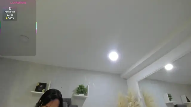 EmiliaRose  online show from 04-13-26, 08:47