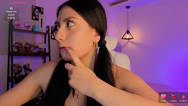 Miller Vanessa  online show from 02-18-26, 09:11