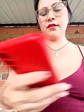 promiscuous-indecent-momm online show from 04-14-26, 07:20