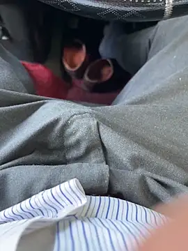 Snapshot of BadboySLR_8899 chatting on 12-01-25, 08:30 BadboySLR 8899 online show from 12-01-25, 08:30