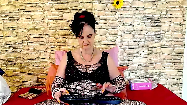 LuciousGrace online show from 05-21-26, 06:09