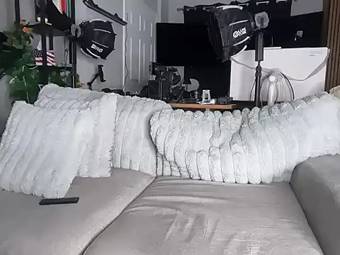 Snapshot of meggsworld chatting on 01-18-26, 03:38 meggsworld online show from 01-18-26, 03:38