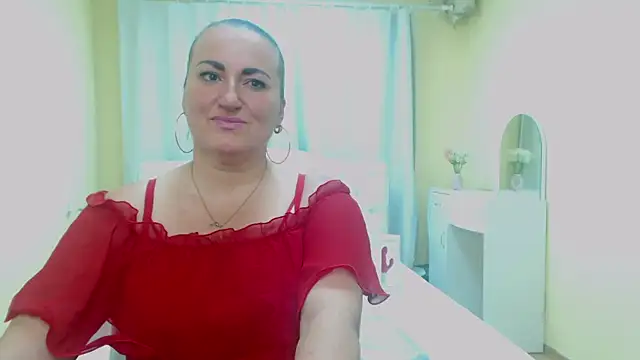 Snapshot of DianaMGG chatting on 05-29-26, 05:38 DianaMGG online show from 05-29-26, 05:38