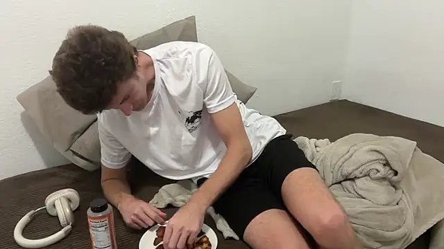 Snapshot of greekmythics chatting on 03-13-26, 10:38 greekmythics online show from 03-13-26, 10:38