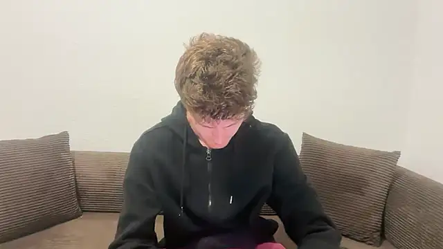 Snapshot of greekmythics chatting on 04-06-26, 08:15 greekmythics online show from 04-06-26, 08:15