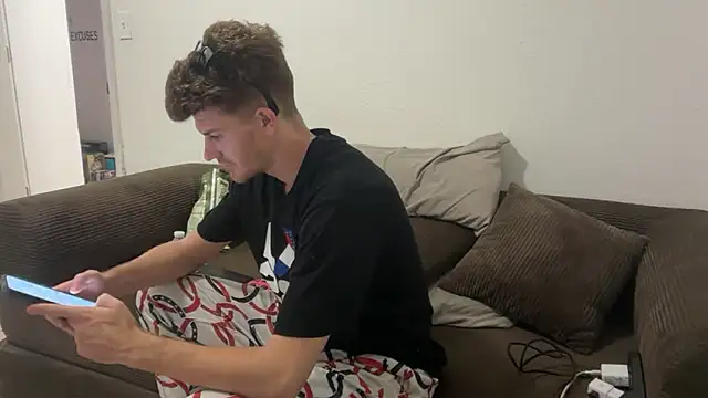 Snapshot of greekmythics chatting on 04-08-26, 11:27 greekmythics online show from 04-08-26, 11:27