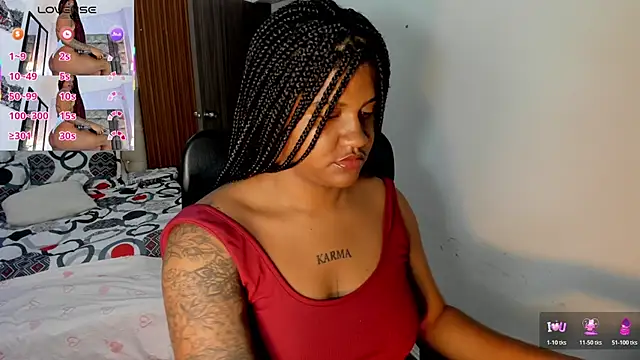 Snapshot of ZahraRose chatting on 05-08-26, 09:09 ZahraRose online show from 05-08-26, 09:09