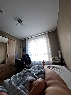 Snapshot of DerechteJunge chatting on 03-09-25, 07:01 DerechteJunge online show from 03-09-25, 07:01