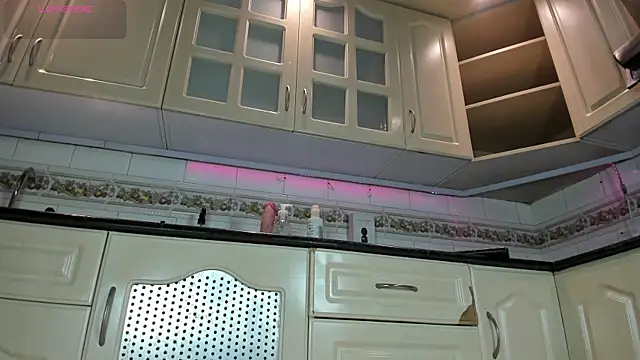 AnahisBennett online show from 02-13-26, 03:57