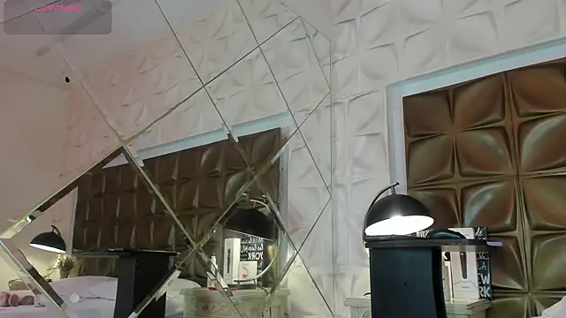 AnahisBennett online show from 02-25-26, 04:44