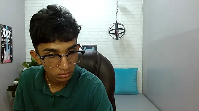 Martin Linares online show from 02-17-25, 05:43