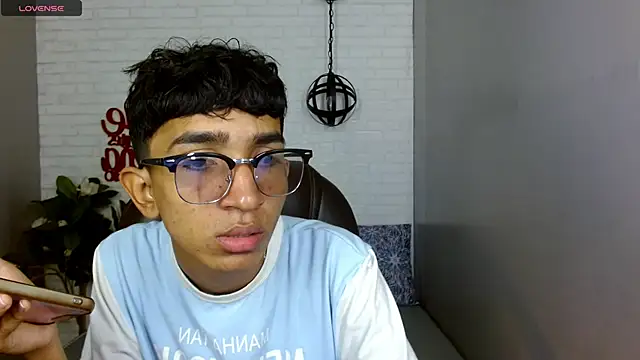 Martin Linares online show from 02-19-25, 01:28