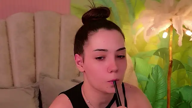 Snapshot of Alice_Deleon chatting on 06-07-26, 11:25 Alice Deleon online show from 06-07-26, 11:25