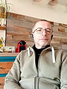 Xavspank2 online show from 03-31-26, 09:21