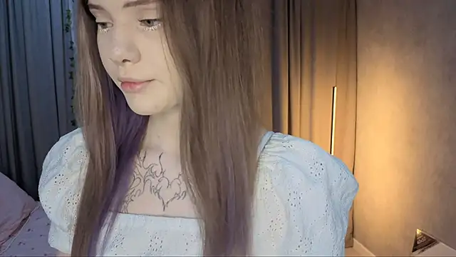 CarolinePepper online show from 04-15-26, 02:13