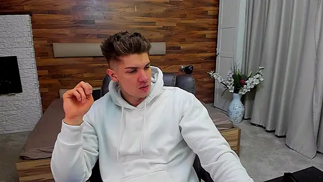 MaxKaiden online show from 03-17-26, 06:17