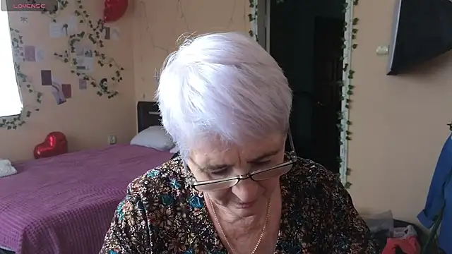Sandra Snowflake online show from 06-05-26, 05:25