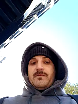 Snapshot of Eusuntnoulgigolo chatting on 10-26-25, 08:53 Eusuntnoulgigolo online show from 10-26-25, 08:53