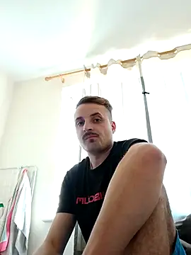 Snapshot of Eusuntnoulgigolo chatting on 10-27-25, 09:46 Eusuntnoulgigolo online show from 10-27-25, 09:46