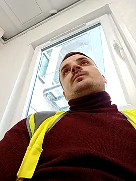 Snapshot of Eusuntnoulgigolo chatting on 10-29-25, 01:13 Eusuntnoulgigolo online show from 10-29-25, 01:13