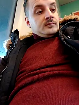 Snapshot of Eusuntnoulgigolo chatting on 11-02-25, 09:00 Eusuntnoulgigolo online show from 11-02-25, 09:00