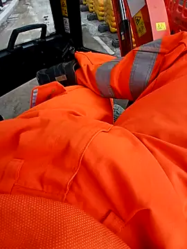 Snapshot of Eusuntnoulgigolo chatting on 11-29-25, 11:24 Eusuntnoulgigolo online show from 11-29-25, 11:24